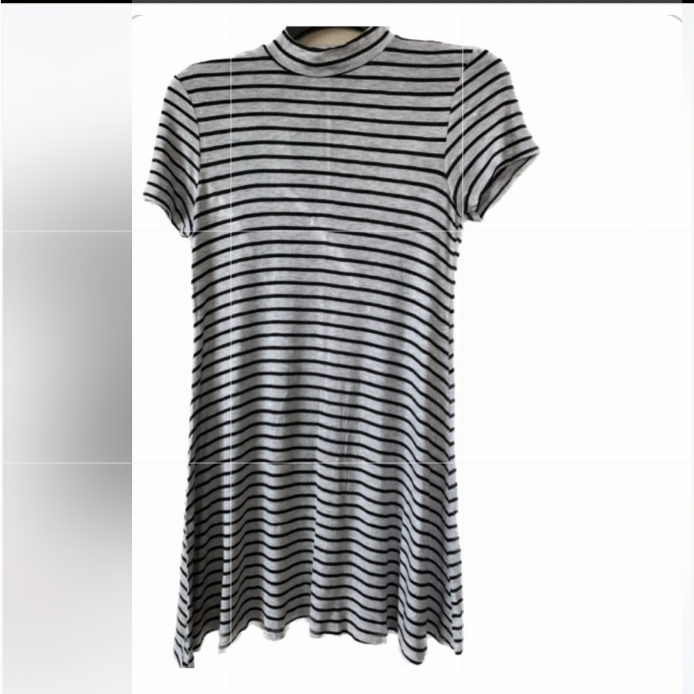 🩶Women’s Striped Black&Gray Dress 
SIZE M